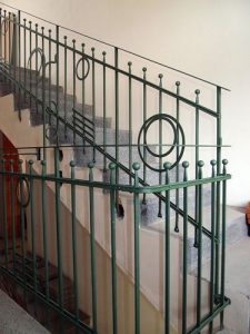 kopie schodišťového zábradlí do nástavby činžovního domu (Praha - Letná)
