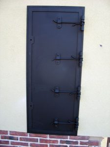 kovaná dvířka rozvaděče (Nymburk)