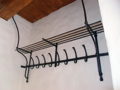 kovaný věšák (Žernovka)